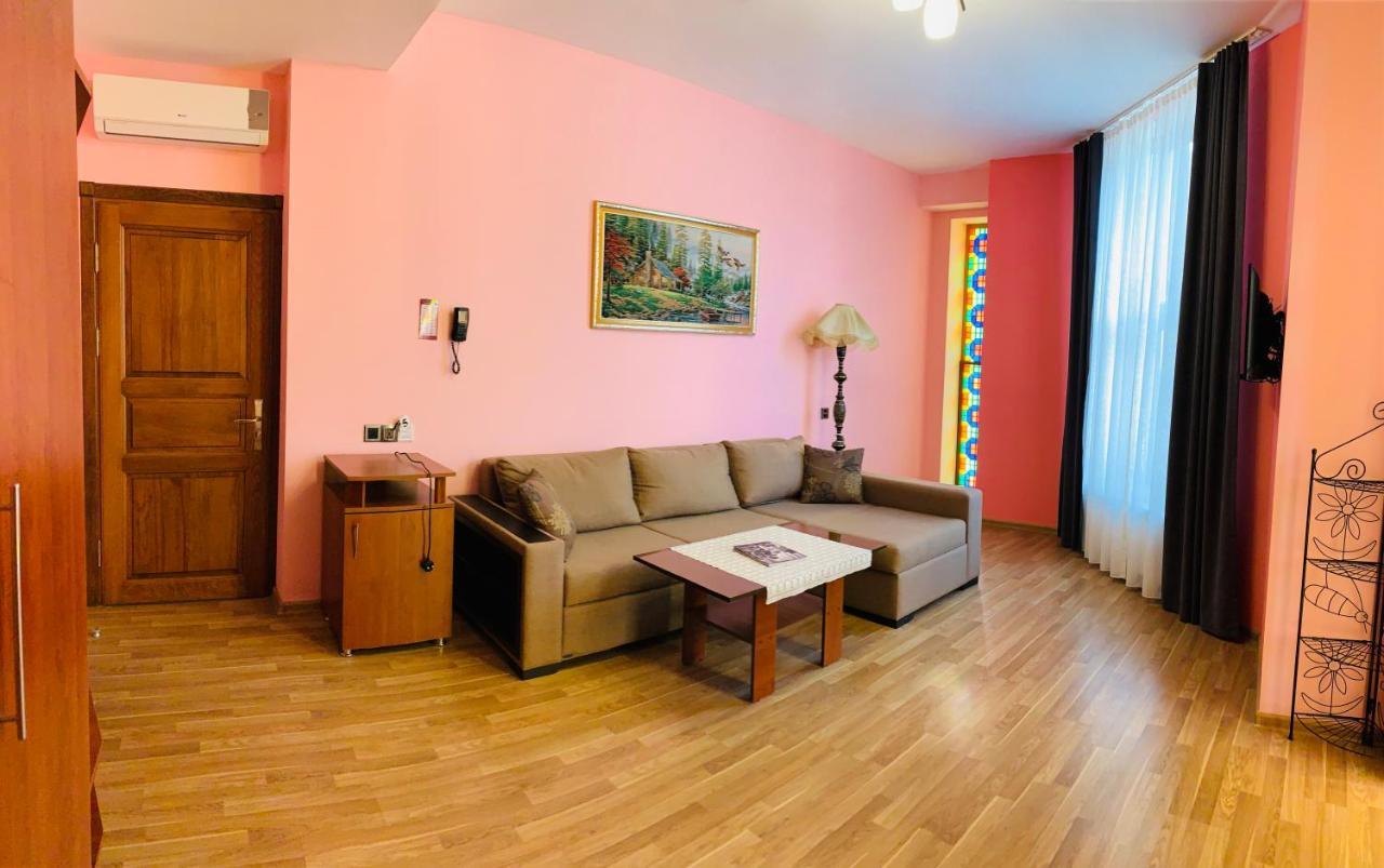 Şǝki Yaffle Inn Shaki Boutique Hotel מראה חיצוני תמונה